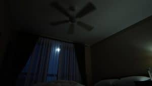 Kann man einen Ventilator über Nacht anlassen?